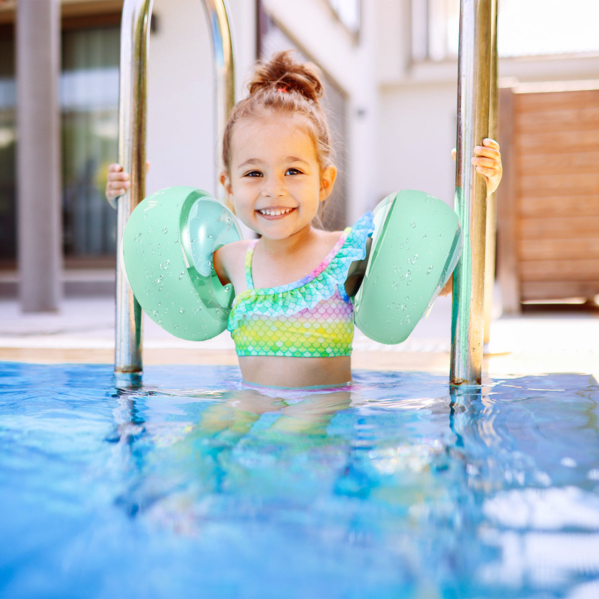 WYRIAZA Kinder Schwimmflügel (1-6 Jahre) – 3 unabhängige Airbags aufblasbare Poolschwimmhilfe für Kleinkinder 5-20 kg, rutschfeste weiche Schwimmringe (Grün)